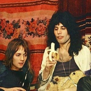 Meet your Posher, Sidney